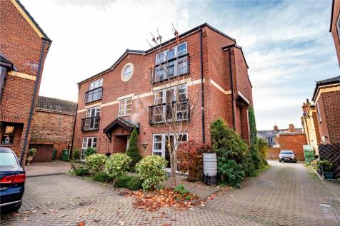 Wellowgate Mews, GRIMSBY... 2 bed apartment for sale