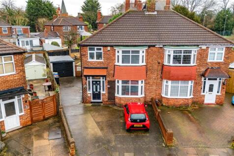 Roundway, Grimsby, Lincolnshire, DN34 3 bed semi