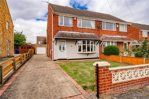 3 bedroom semi-detached house for sale