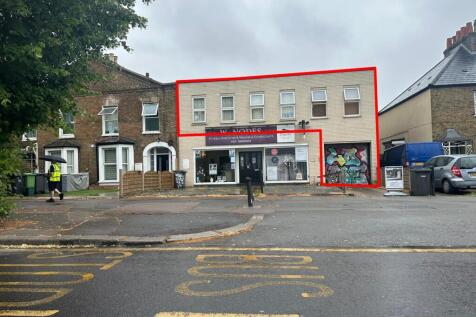 15 Bounds Green Road, London, N22 8HE 3 bed house for sale