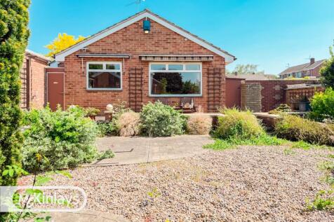 Taunton TA1 2 bed detached bungalow for sale