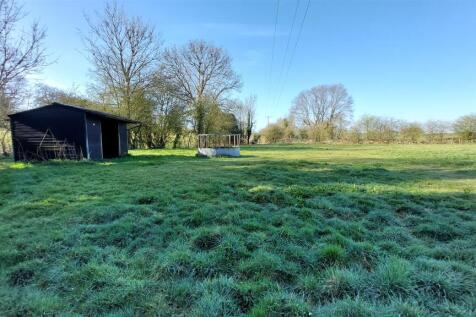 Grass Paddock Totalling 0.9 Acres Farm land for sale