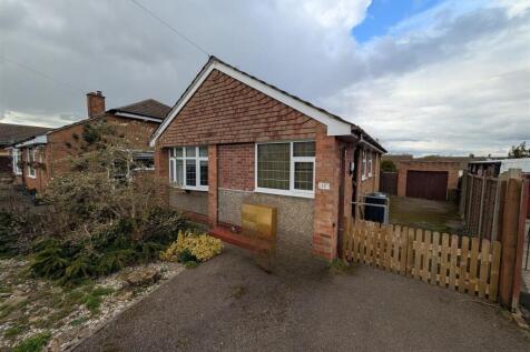 Paddock Close, Melton Mowbray 2 bed detached bungalow for sale