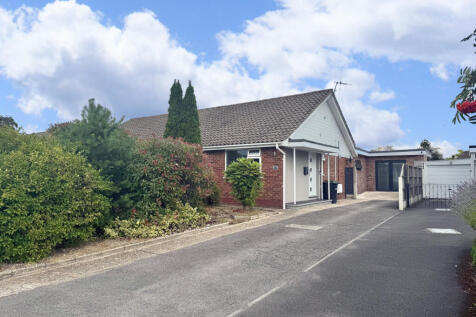 Heathfield Road, West Moors... 3 bed bungalow for sale