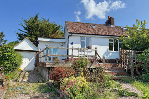 3 bedroom semi-detached bungalow for sale