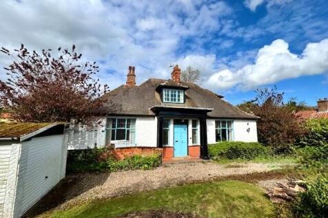 3 bedroom semi-detached bungalow for sale