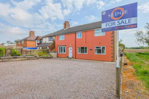 5 bedroom semi-detached house for sale