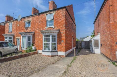 2 bedroom end of terrace house for sale