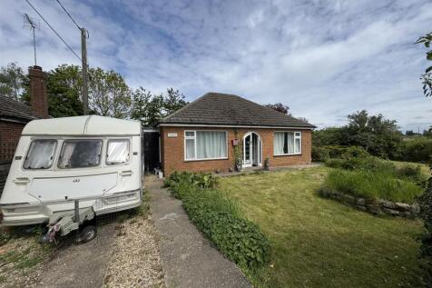 2 bedroom detached bungalow for sale