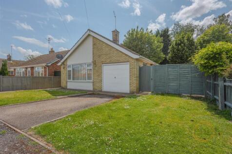 2 bedroom detached bungalow for sale