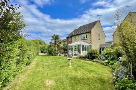 Rendcomb Drive, Cirencester 4 bed detached house for sale