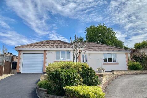King Street, Warminster 3 bed detached bungalow for sale