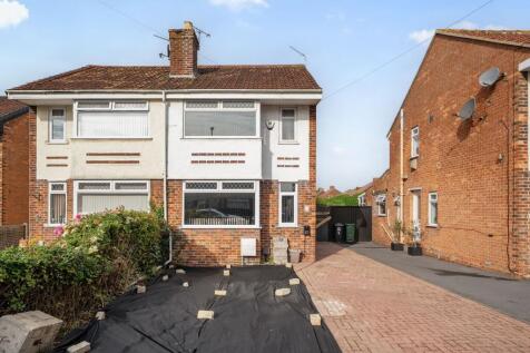 2 bedroom semi-detached house for sale