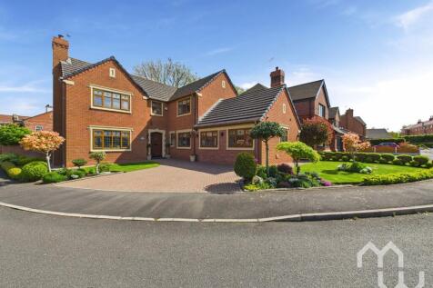 6 bedroom detached house for sale