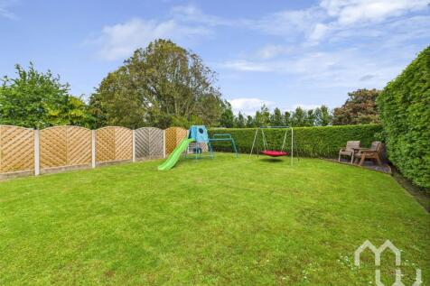2 bedroom cottage for sale