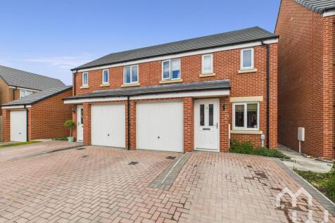 3 bedroom semi-detached house for sale