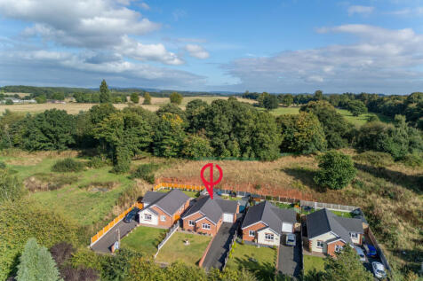 Brown Westhead Park, Wolverley, DY10 2 bed bungalow for sale