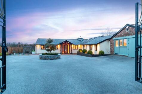 5 bedroom detached bungalow for sale