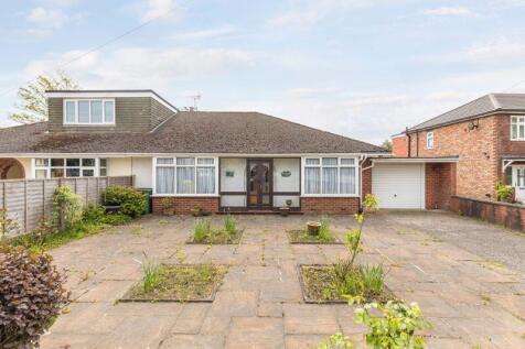 2 bedroom semi-detached bungalow for sale