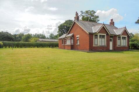 2 bedroom detached bungalow for sale