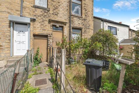 2 bedroom link detached house for sale