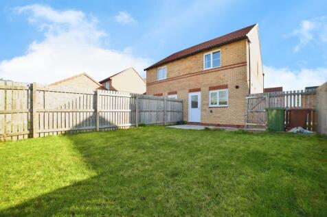 2 bedroom semi-detached house for sale