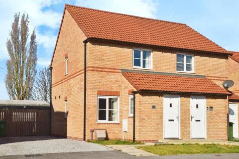 2 bedroom semi-detached house for sale