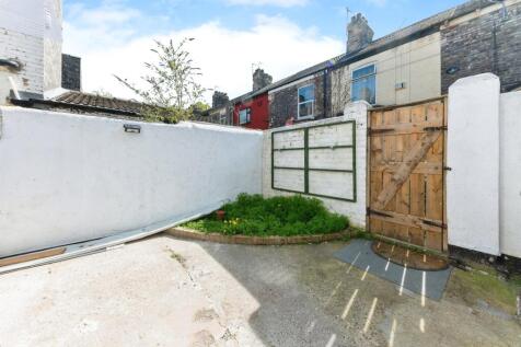 5 bedroom terraced house for sale