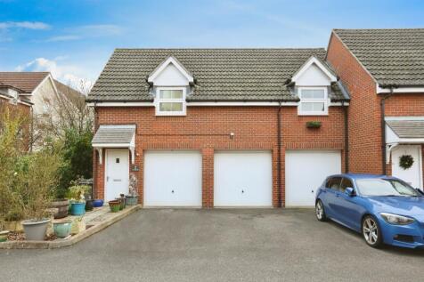 2 bedroom coach house for sale