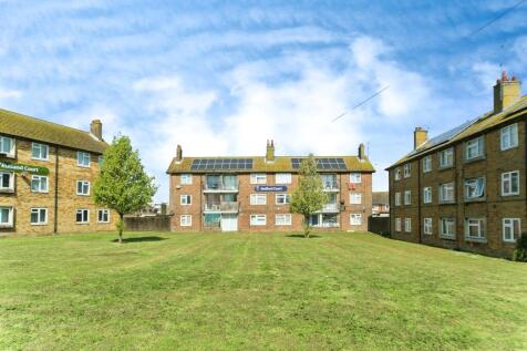 Studio flat for sale
