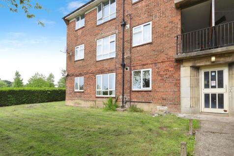 2 bedroom ground floor flat for sale