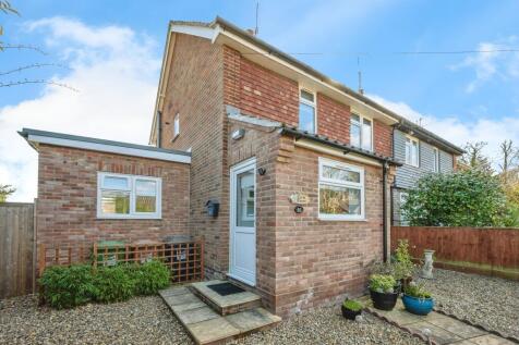 2 bedroom semi-detached house for sale