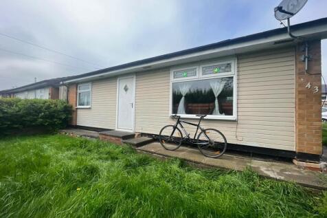 2 bedroom semi-detached bungalow for sale