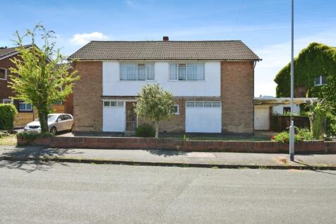 6 bedroom detached house for sale