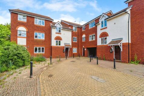 Studio flat for sale