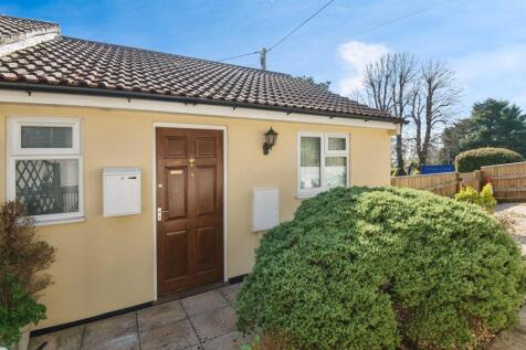 1 bedroom semi-detached bungalow for sale