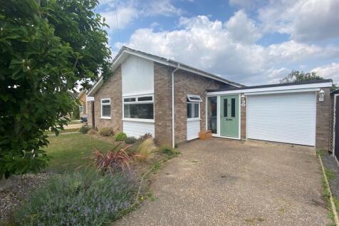 4 bedroom detached bungalow for sale