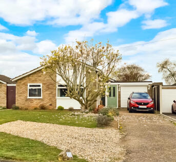 5 bedroom detached bungalow for sale