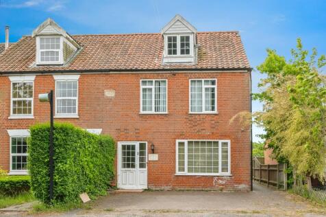 3 bedroom semi-detached house for sale