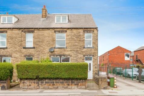 4 bedroom end of terrace house for sale