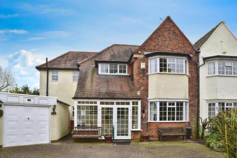 4 bedroom semi-detached house for sale