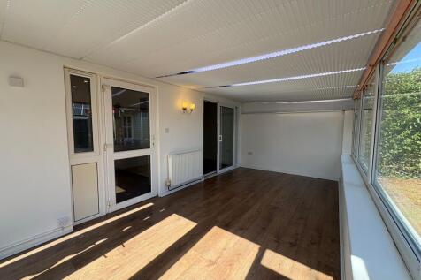 2 bedroom terraced bungalow for sale