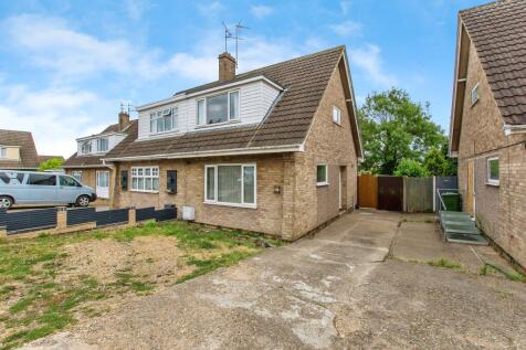 3 bedroom chalet for sale