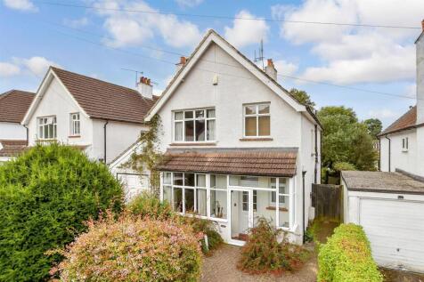 Highlands Avenue, Leatherhead, Surrey 3 bed detached house for sale