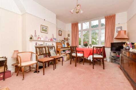 3 bedroom chalet for sale