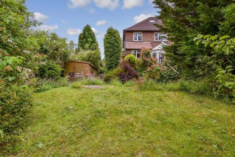 5 bedroom semi-detached house for sale