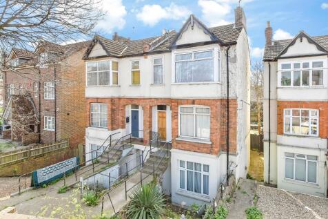 3 bedroom maisonette for sale
