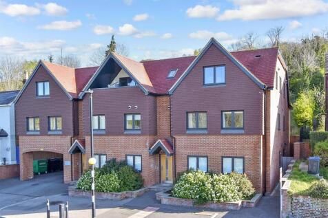 Godstone Road, Kenley, Surrey 1 bed apartment for sale