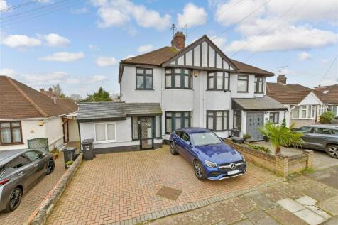 4 bedroom semi-detached house for sale