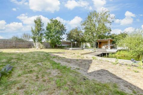 High Road, Thornwood, Essex 4 bed detached house for sale
